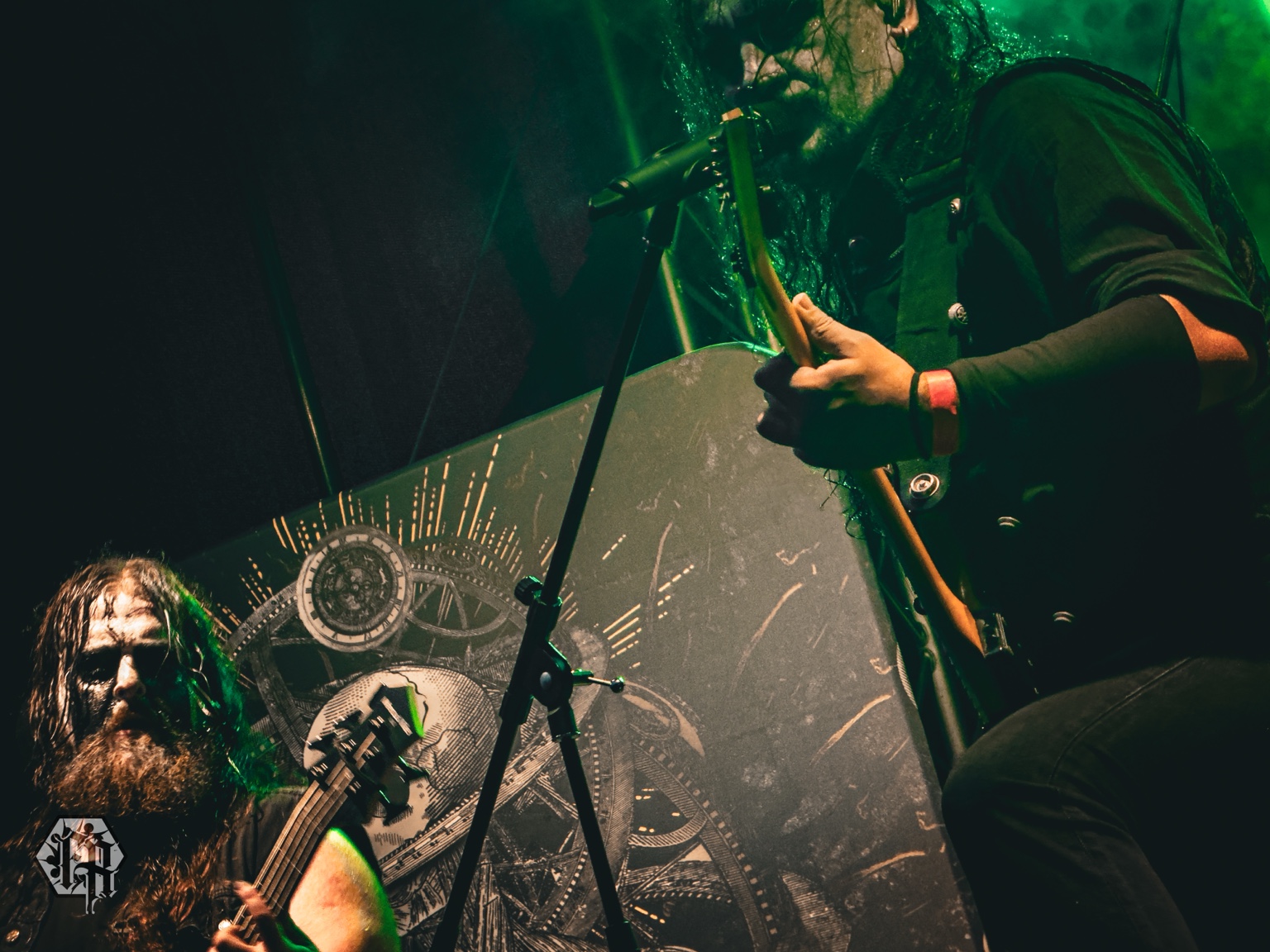 Khepra Live-Moment mit grüner Beleuchtung