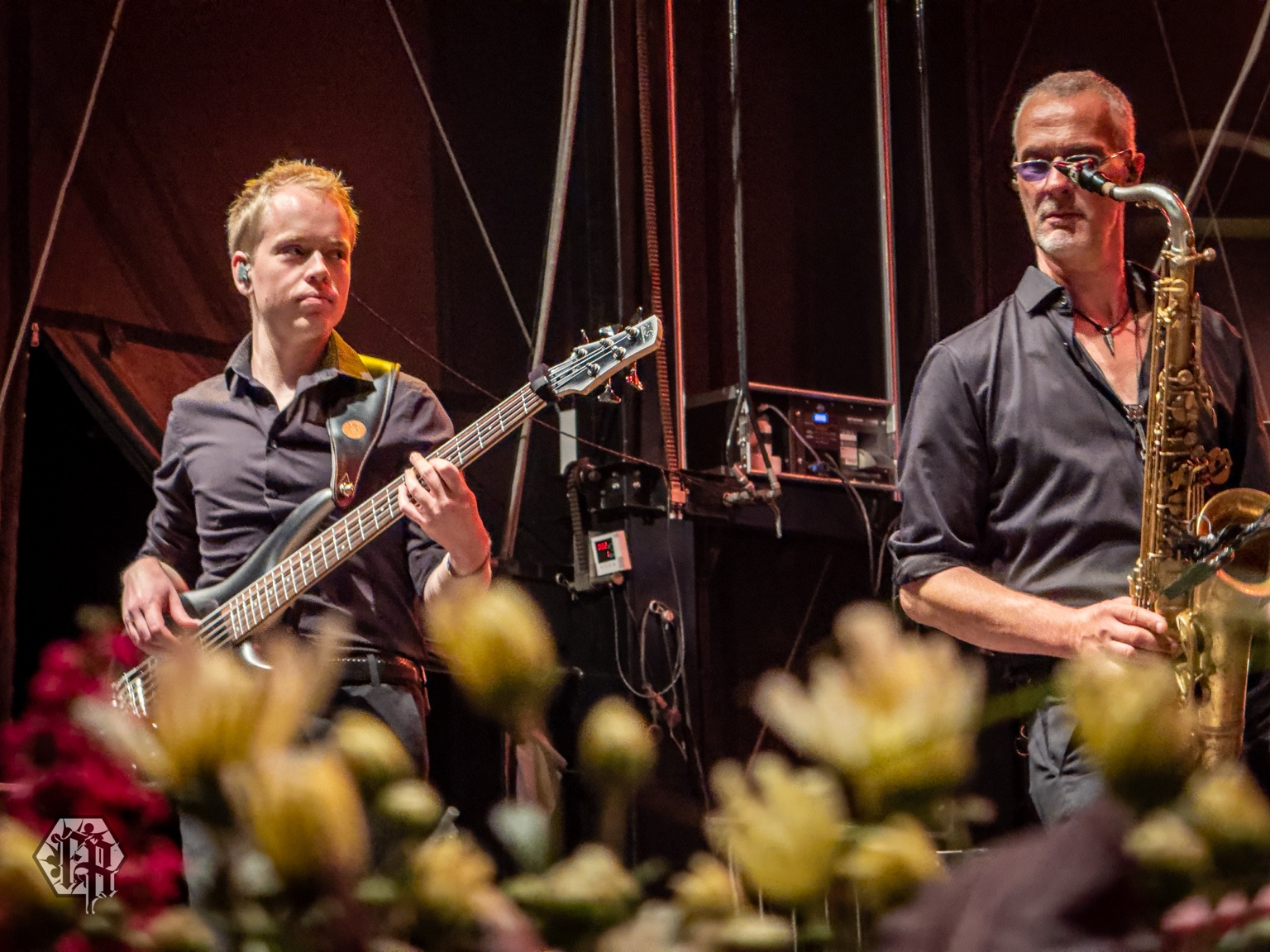 Bassist und Saxophonist beim Wasserturm-Jubiläum